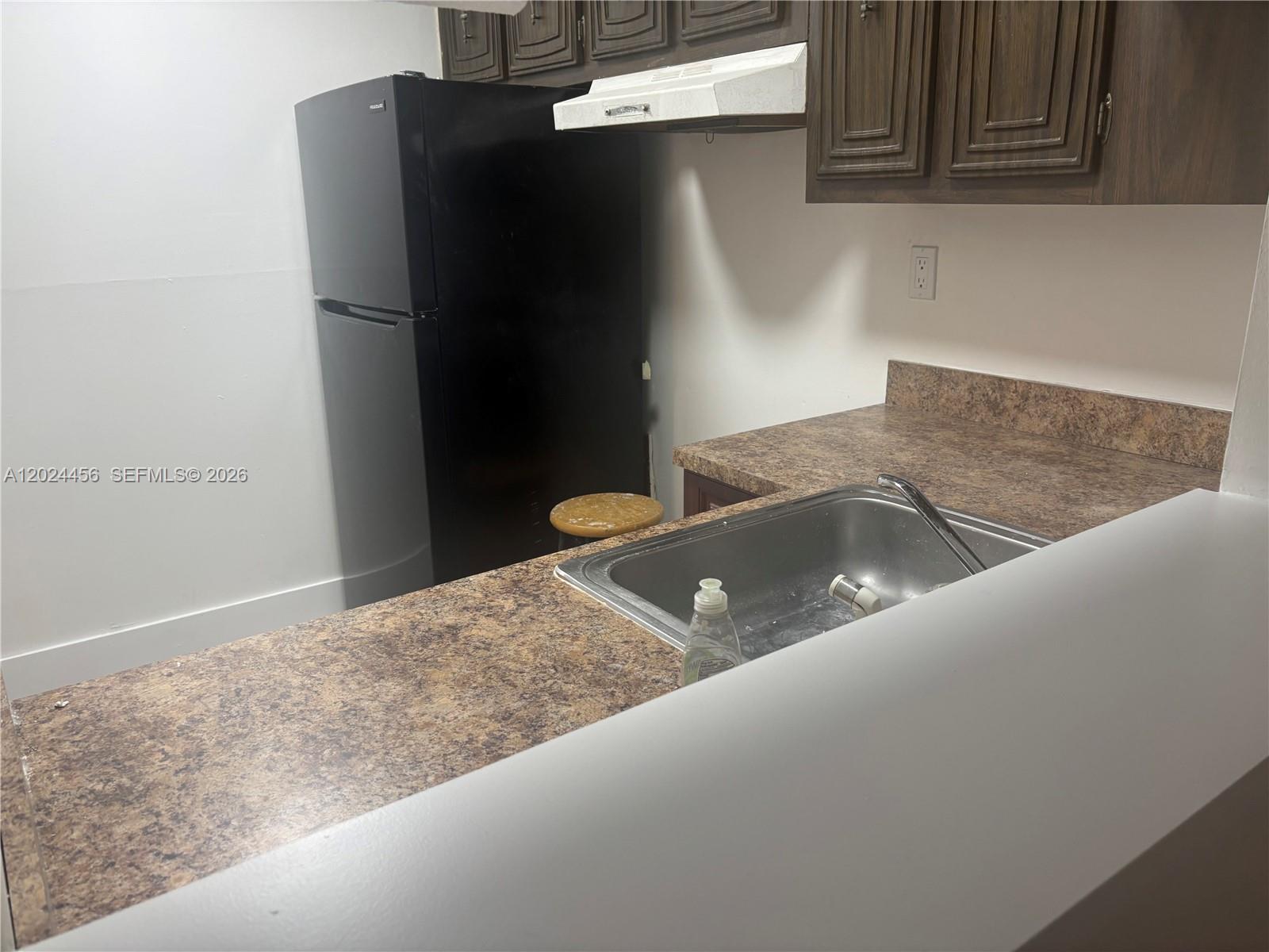 484 Northwest 165th St Road, Unit A111 Miami, FL 33169 - Photo 7 of 40