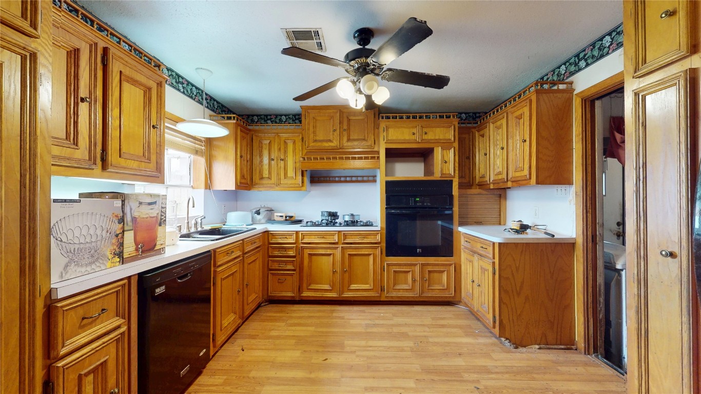 4709 Edison Street Houston, TX 77009 - Photo 11 of 25