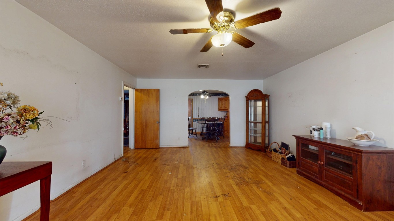 4709 Edison Street Houston, TX 77009 - Photo 5 of 25