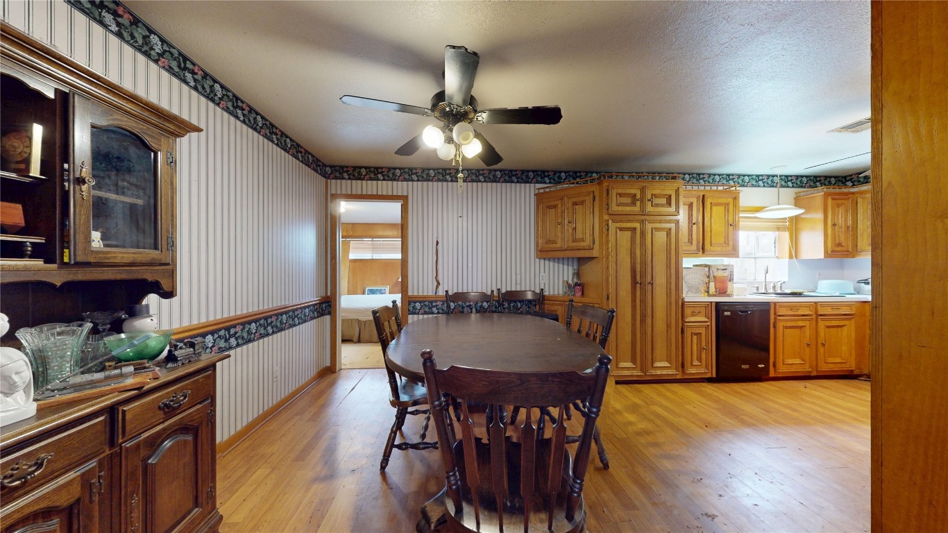 4709 Edison Street Houston, TX 77009 - Photo 9 of 25