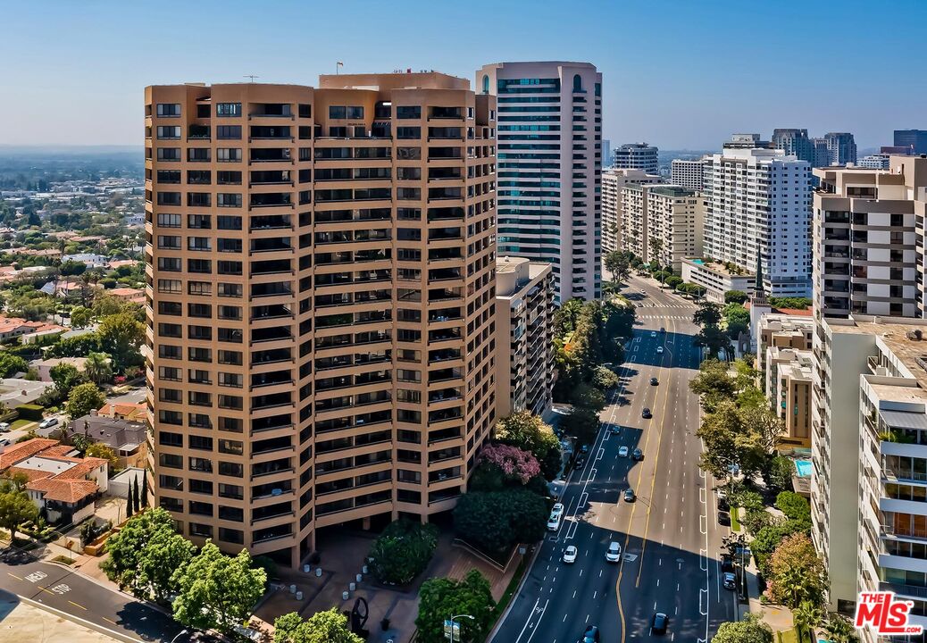 10430 Wilshire Boulevard, Unit 803 Los Angeles, CA 90024 - Photo 17 of 23 a city view with tall buildings