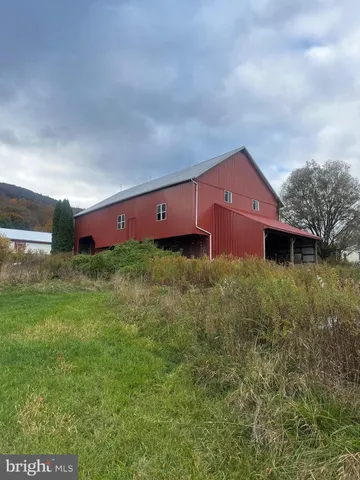 $600,000 | 18493 Amberson Road, Spring Run, PA 17262