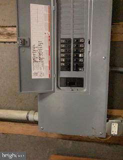 18493 Amberson Road Spring Run, PA 17262 - Photo 25 of 35 a room with window