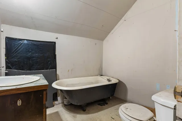 $80,000 | 76 Budlong Street, Hillsdale, MI 49242