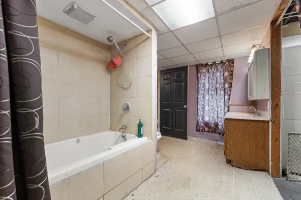 $65,000 | 76 Budlong Street, Hillsdale, MI 49242