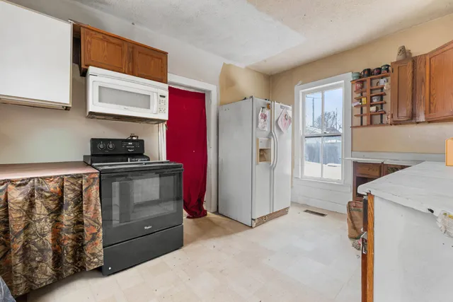 $80,000 | 76 Budlong Street, Hillsdale, MI 49242