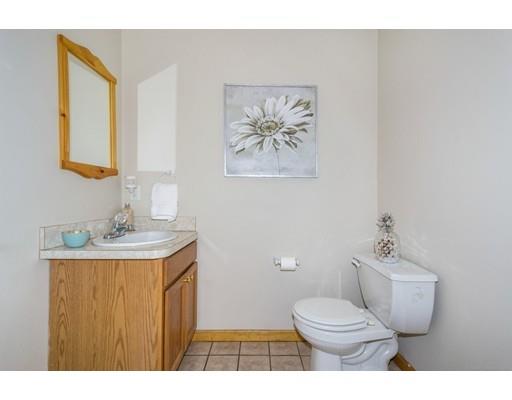 3 Richardson Road Burlington, MA 01803 - Photo 17 of 29 Gallery Image 17