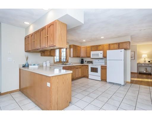 3 Richardson Road Burlington, MA 01803 - Photo 9 of 29 Gallery Image 9