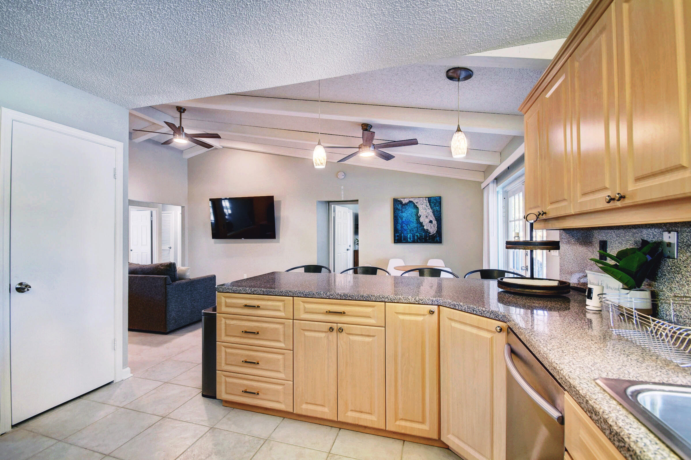 12073 Old Country Road North Wellington, FL 33414 - Photo 18 of 75 13_house (13) e