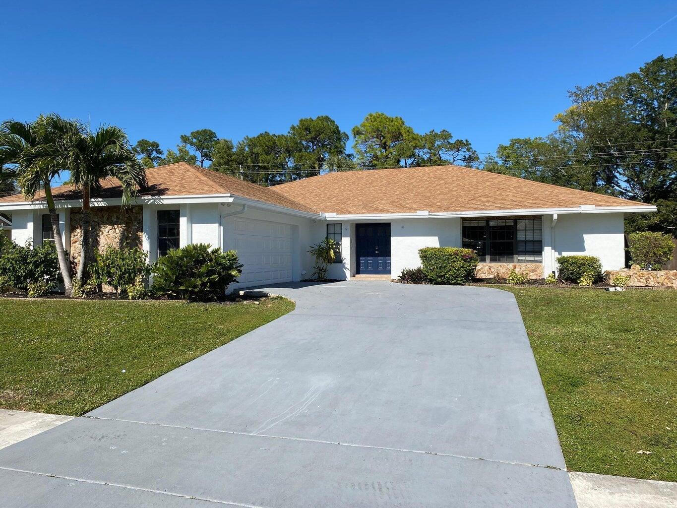 12073 Old Country Road North Wellington, FL 33414 - Photo 2 of 75 Front