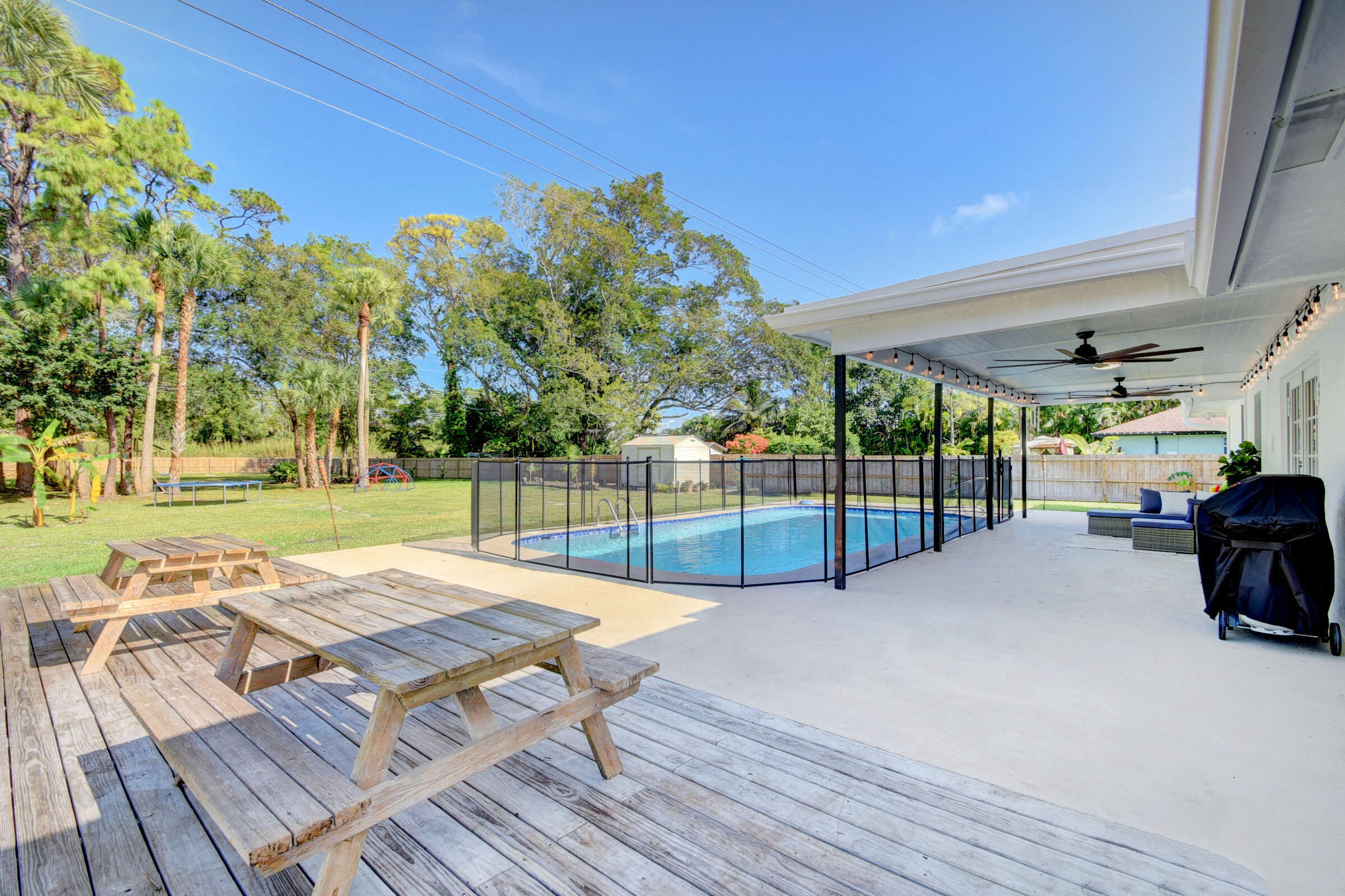 12073 Old Country Road North Wellington, FL 33414 - Photo 46 of 75 37_house (37) e