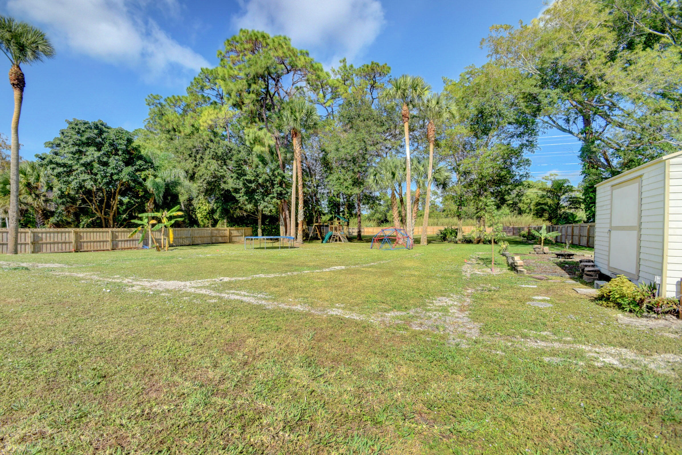 12073 Old Country Road North Wellington, FL 33414 - Photo 50 of 75 42_house (42)