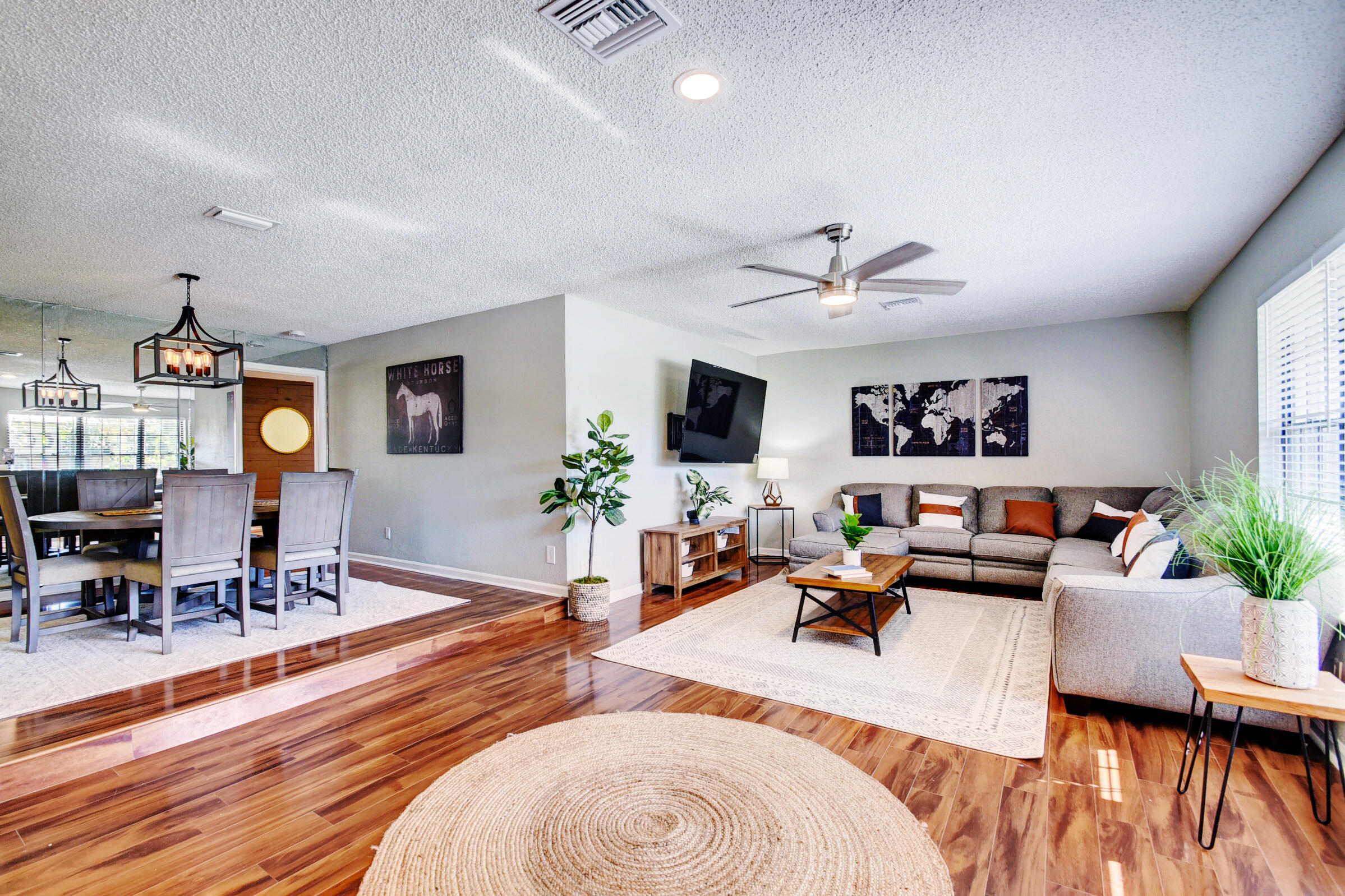 12073 Old Country Road North Wellington, FL 33414 - Photo 9 of 75 06_house (6) e