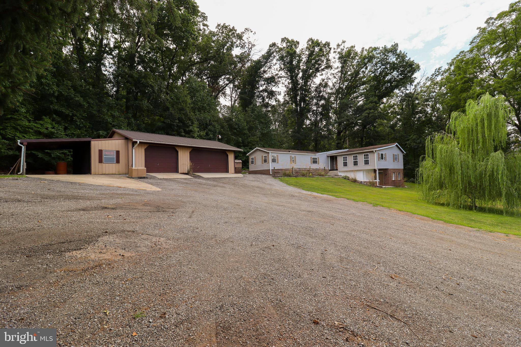 9010 Maple Grove Road Abbottstown, PA 17301 - Photo 3 of 57