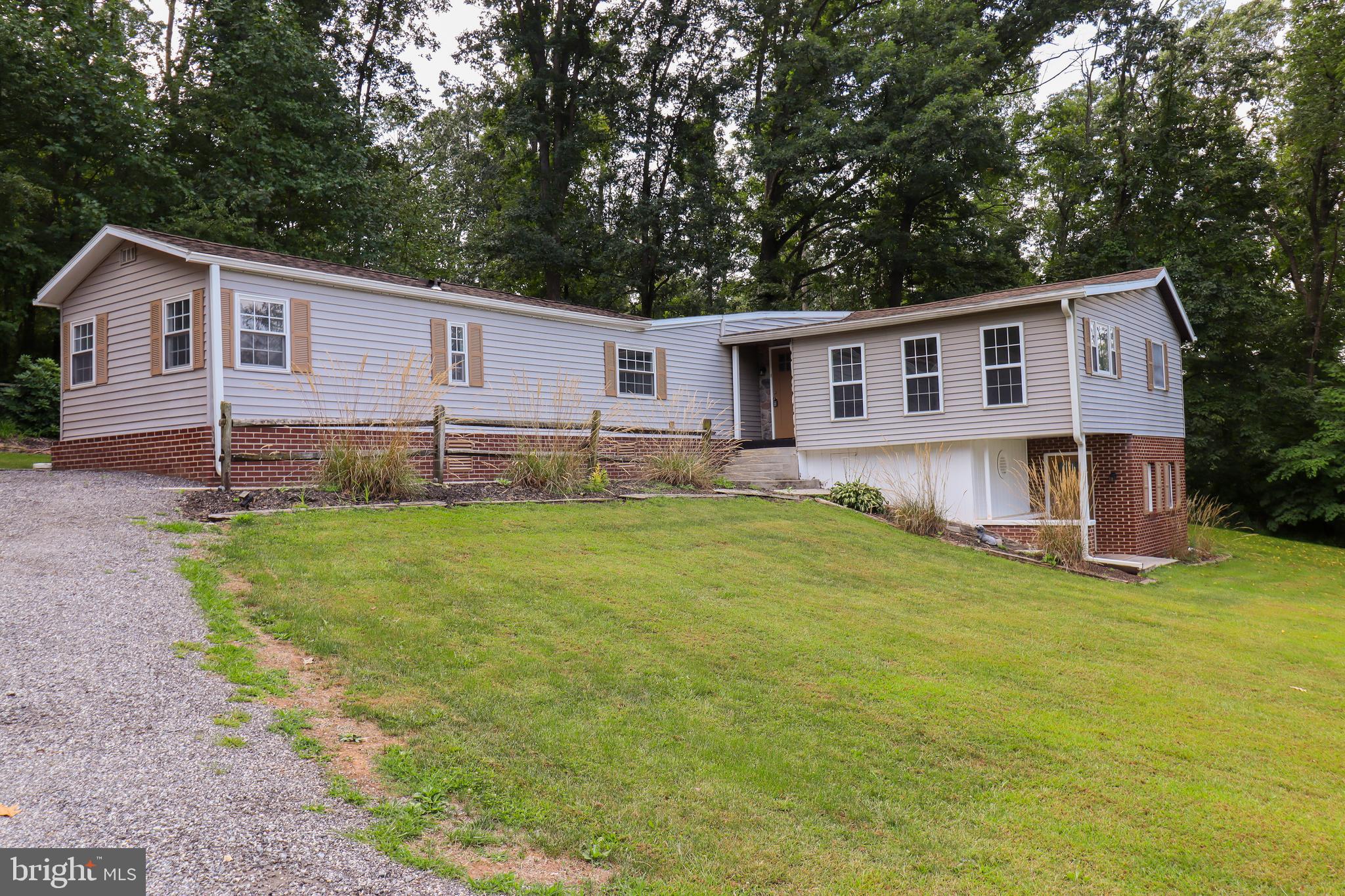 9010 Maple Grove Road Abbottstown, PA 17301 - Photo 4 of 57