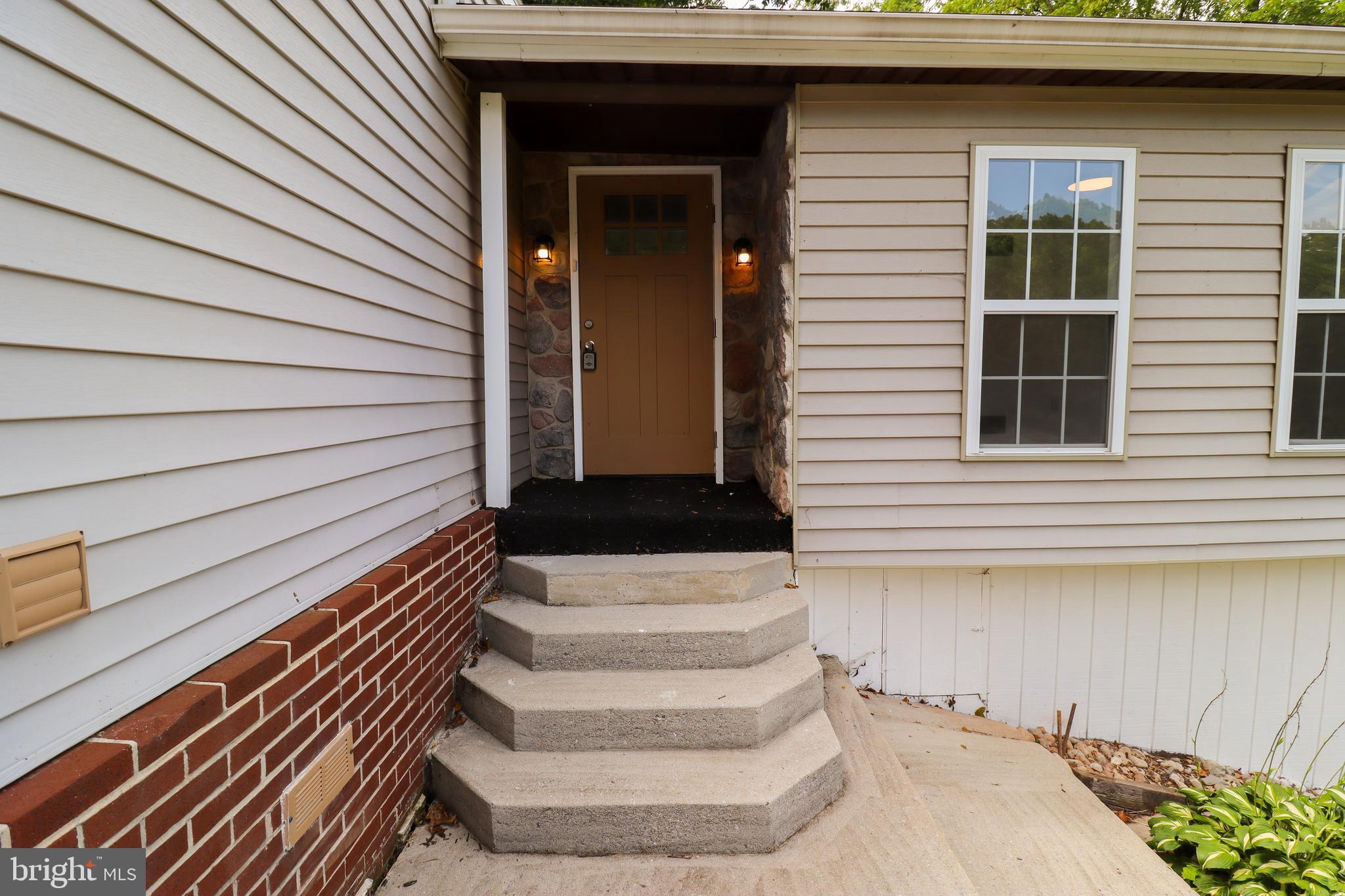 9010 Maple Grove Road Abbottstown, PA 17301 - Photo 6 of 57