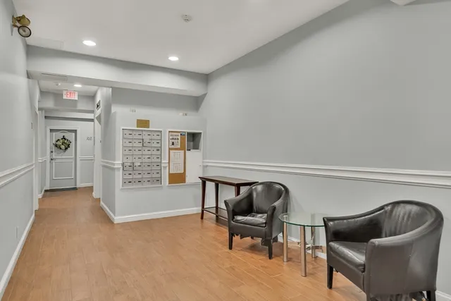 $3,875 | 19 Wiget Street, Unit 505, Boston, MA 02113