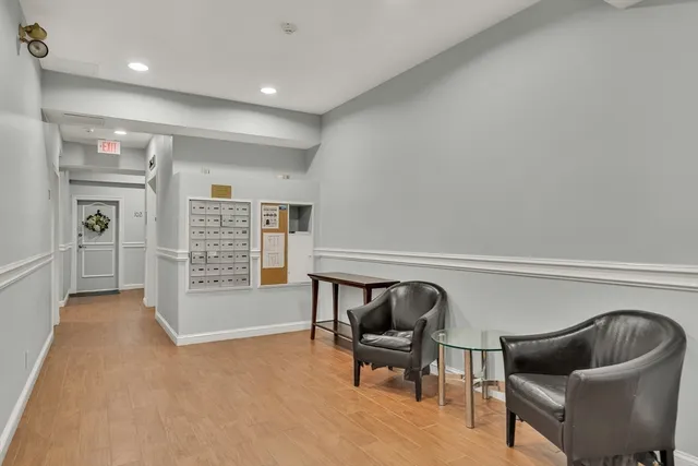 $3,875 | 19 Wiget Street, Unit 505, Boston, MA 02113