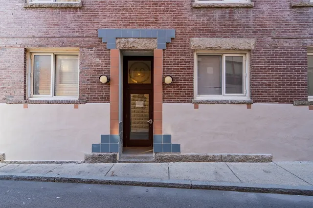 $3,875 | 19 Wiget Street, Unit 505, Boston, MA 02113