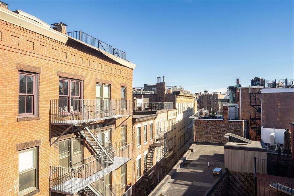 19 Wiget Street, Unit 505 Boston, MA 02113 - Photo 22 of 25