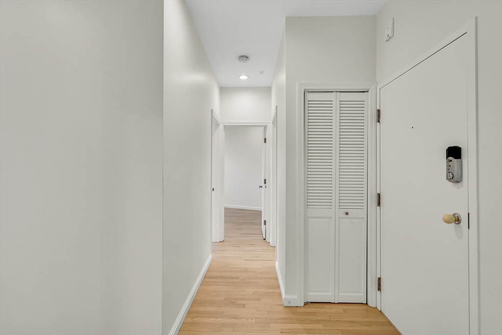 19 Wiget Street, Unit 505 Boston, MA 02113 - Photo 6 of 25