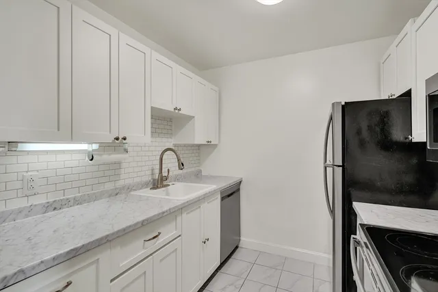 $3,875 | 19 Wiget Street, Unit 505, Boston, MA 02113