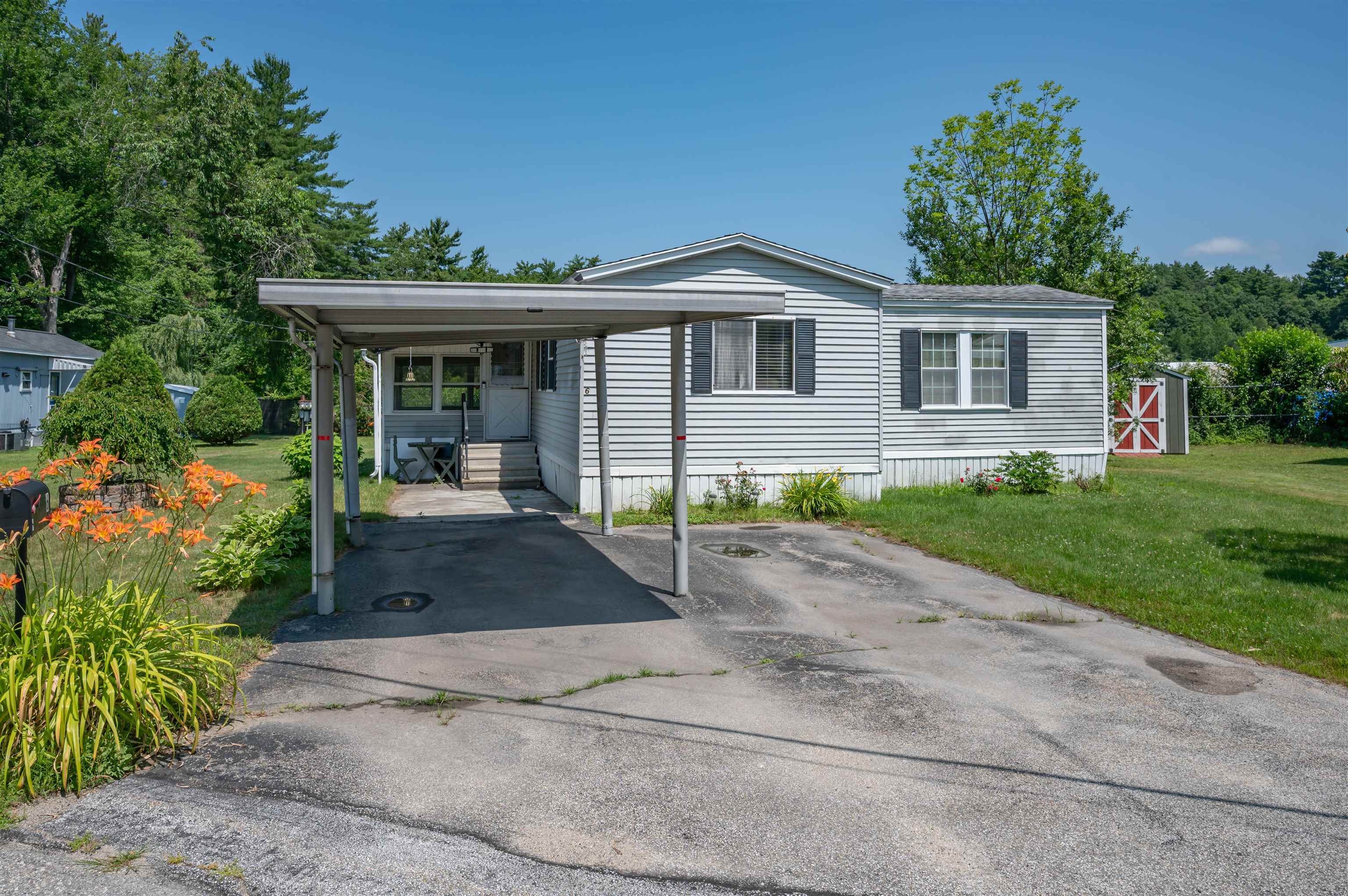 6 Embassy Avenue Hooksett, NH 03106 - Photo 3 of 40