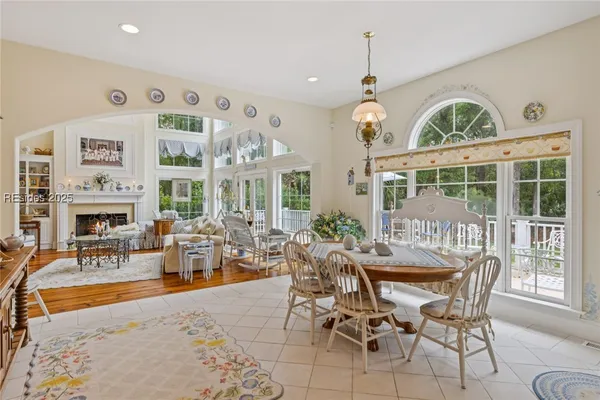 $1,899,000 | 4 St Johns Place, Hilton Head Island, SC 29928