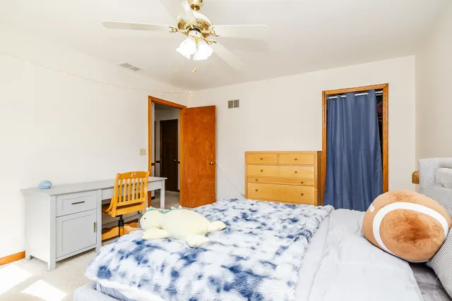 $499,999 | 481 Pleasant Hill Road, Frankfort, IL 60423