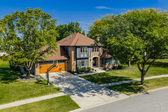 $499,999 | 481 Pleasant Hill Road, Frankfort, IL 60423