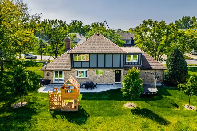 $499,999 | 481 Pleasant Hill Road, Frankfort, IL 60423