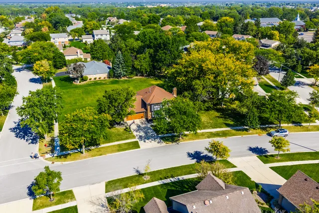 $499,999 | 481 Pleasant Hill Road, Frankfort, IL 60423