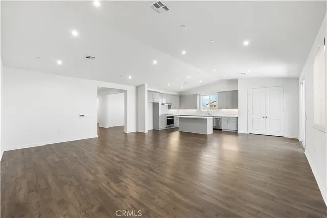 $3,700 | 41846 Castello Lane, Palmdale, CA 93551