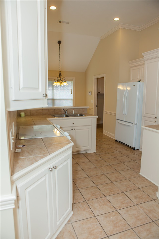 313 Kings Ridge Circle Brandon, MS 39047 - Photo 8 of 46 Photo 8