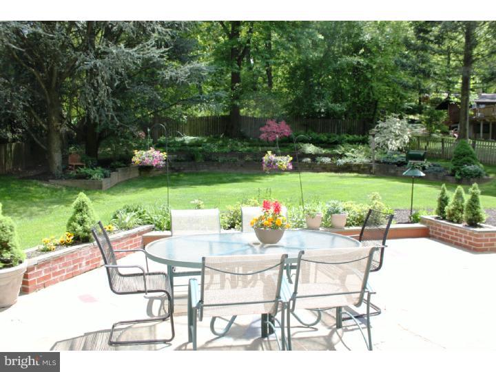 270 Lawrence Lane Wayne, PA 19087 - Photo 4 of 25 Exterior Back