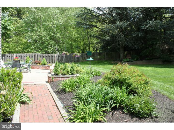 270 Lawrence Lane Wayne, PA 19087 - Photo 6 of 25 Exterior Back