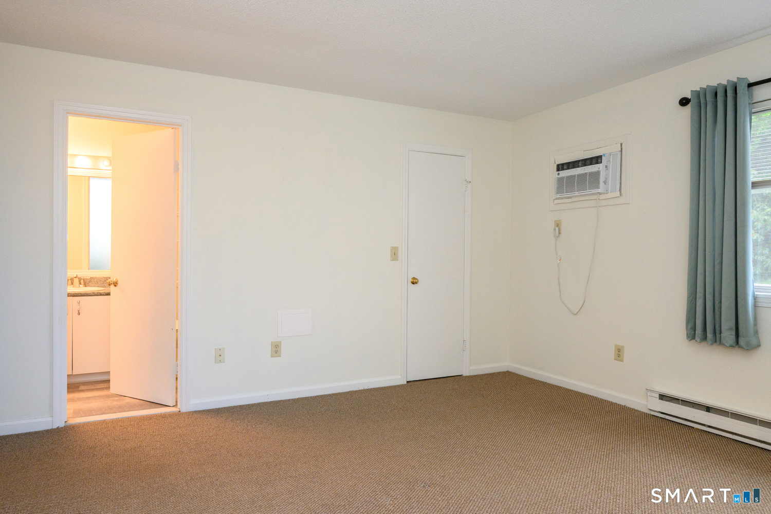 925 Oronoke Road Waterbury, CT 06708 - Photo 18 of 33