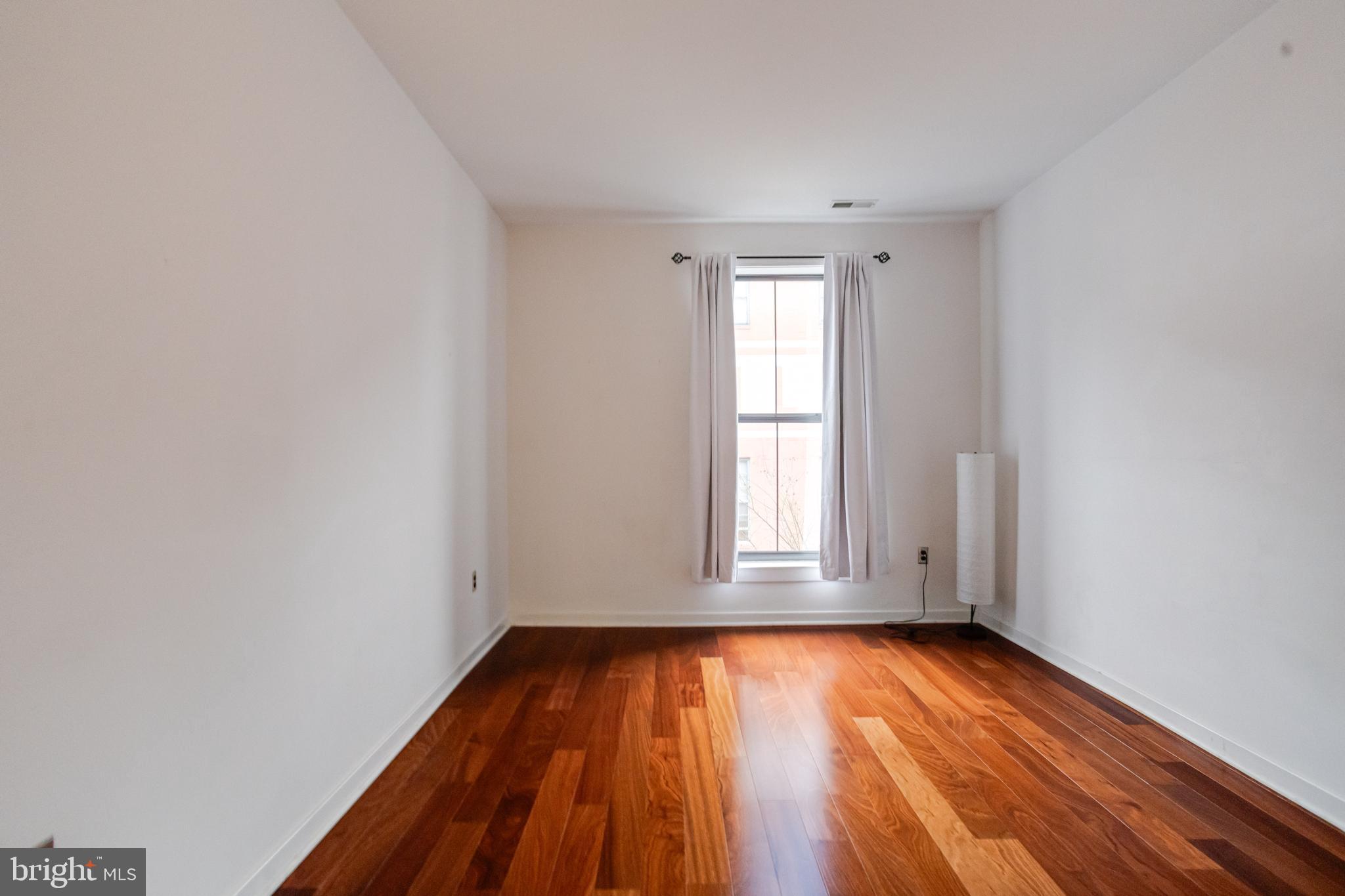 2007 Clipper Park Road, Unit 212 Baltimore, MD 21211 - Photo 33 of 45