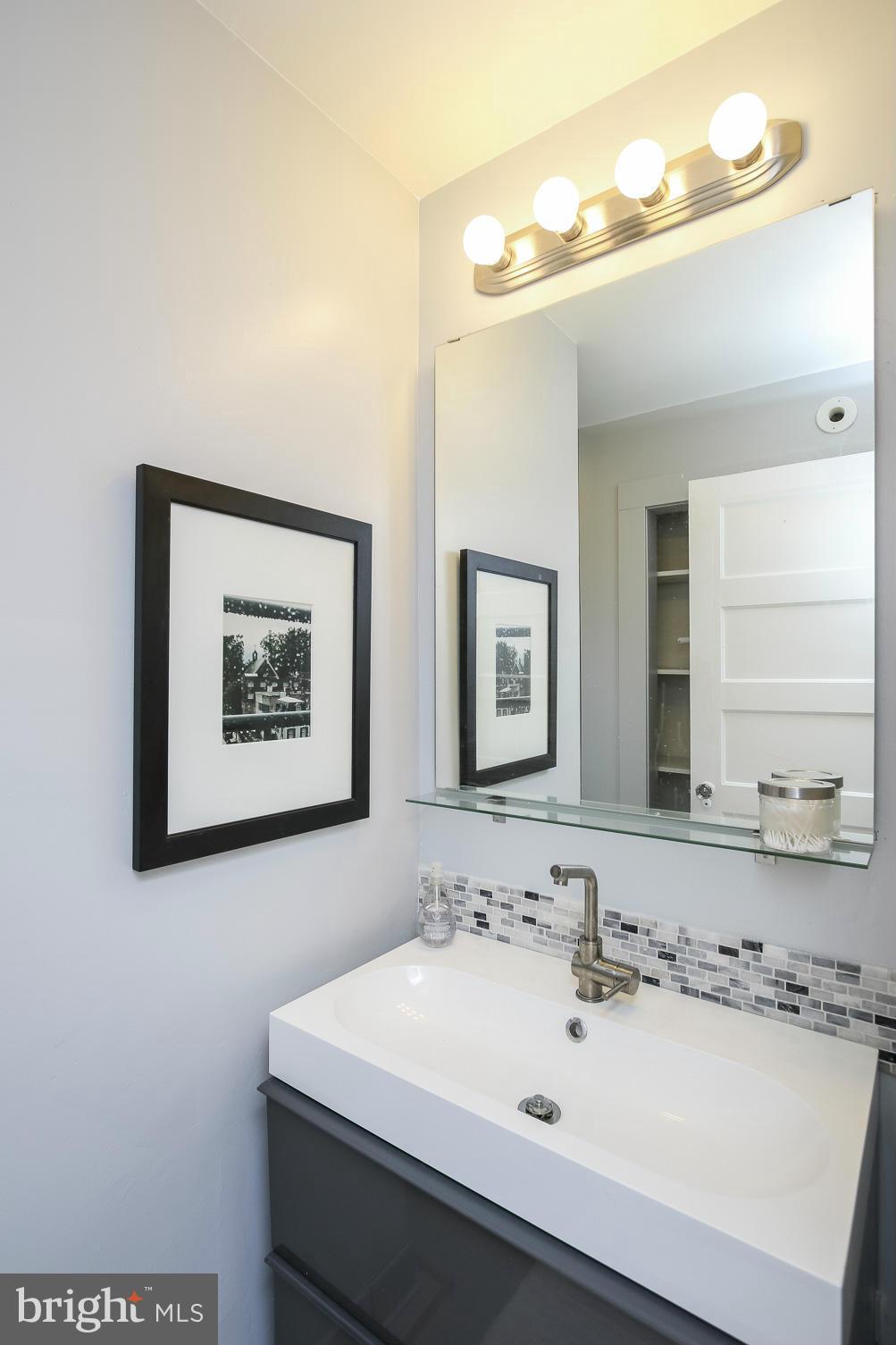3535 Newland Road Baltimore, MD 21218 - Photo 19 of 30 Bath