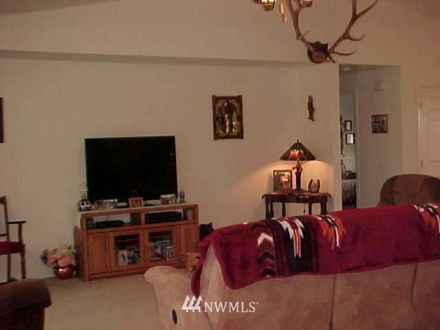 223 Walter Road Winlock, WA 98596 - Photo 9 of 15