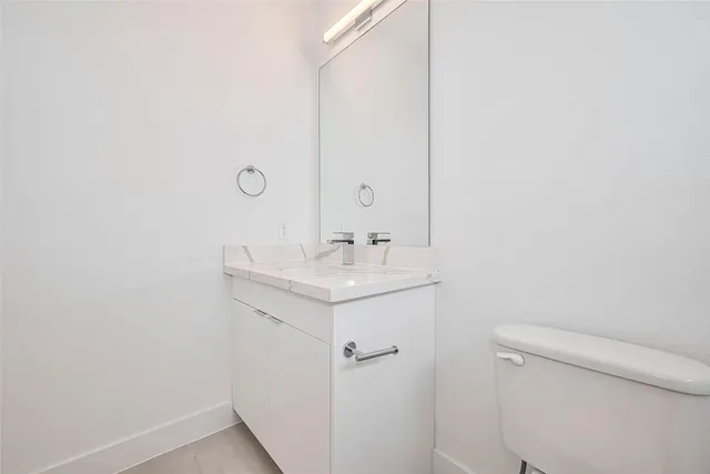 a close up of a bathtub curtain