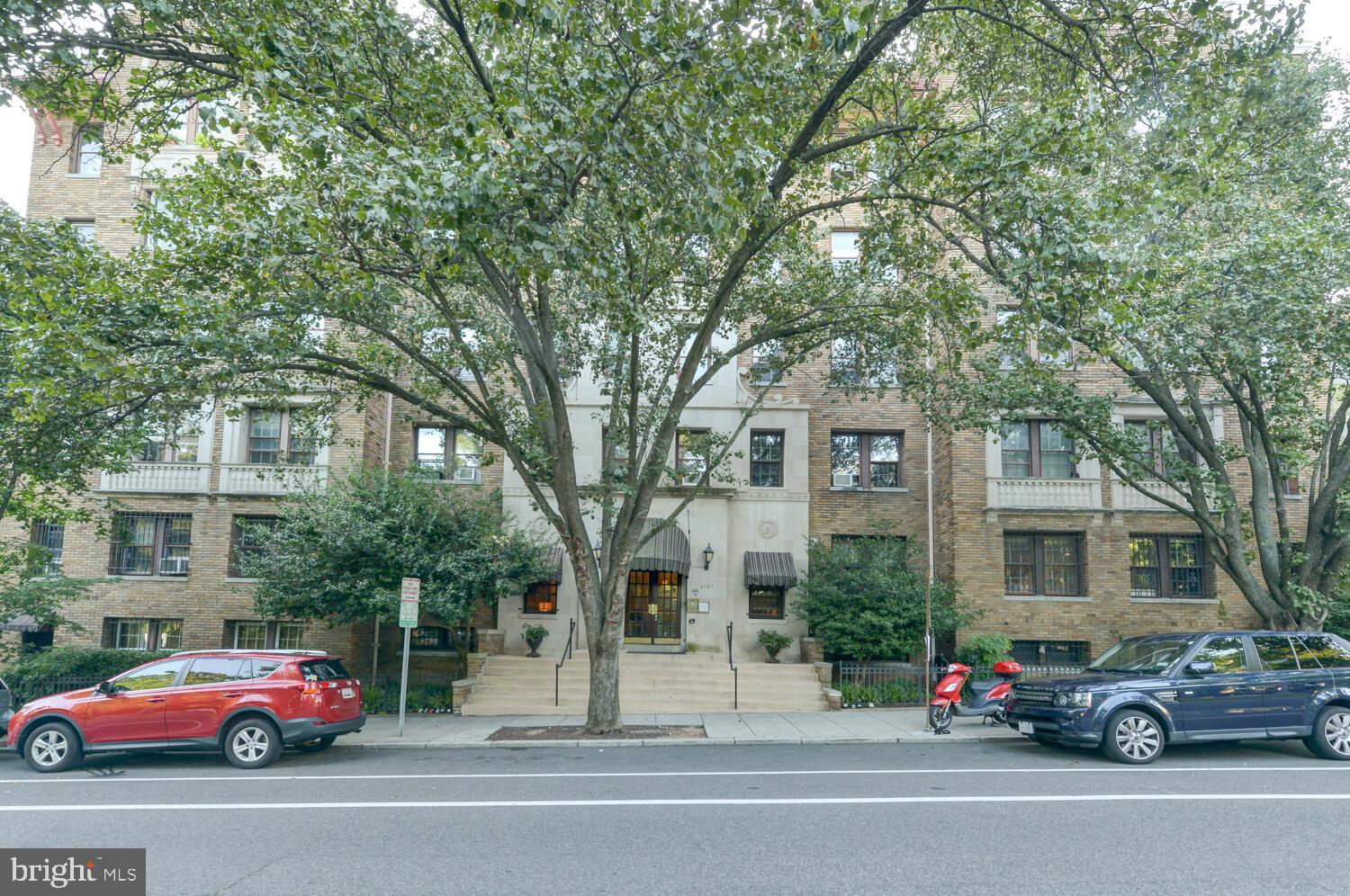 2707 Adams Mill Road Northwest, Unit 309 Washington, DC 20009 - Photo 2 of 40 Gallery Image 2