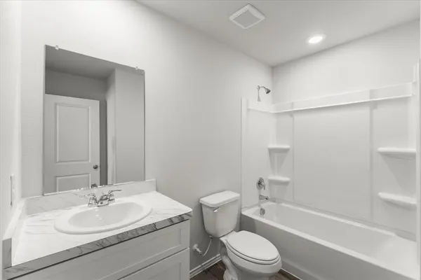 $1,800 | 293 Victory Drive, Mabank, TX 75147