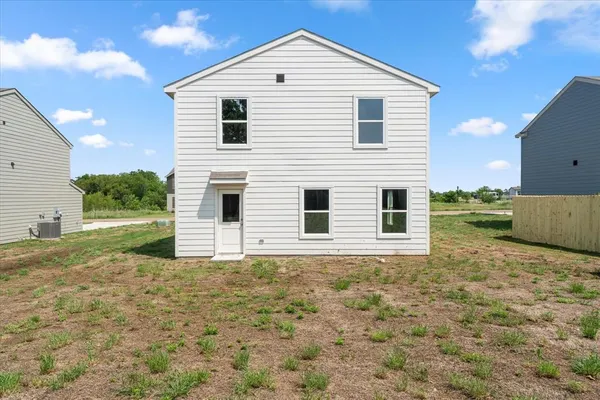 $1,800 | 293 Victory Drive, Mabank, TX 75147
