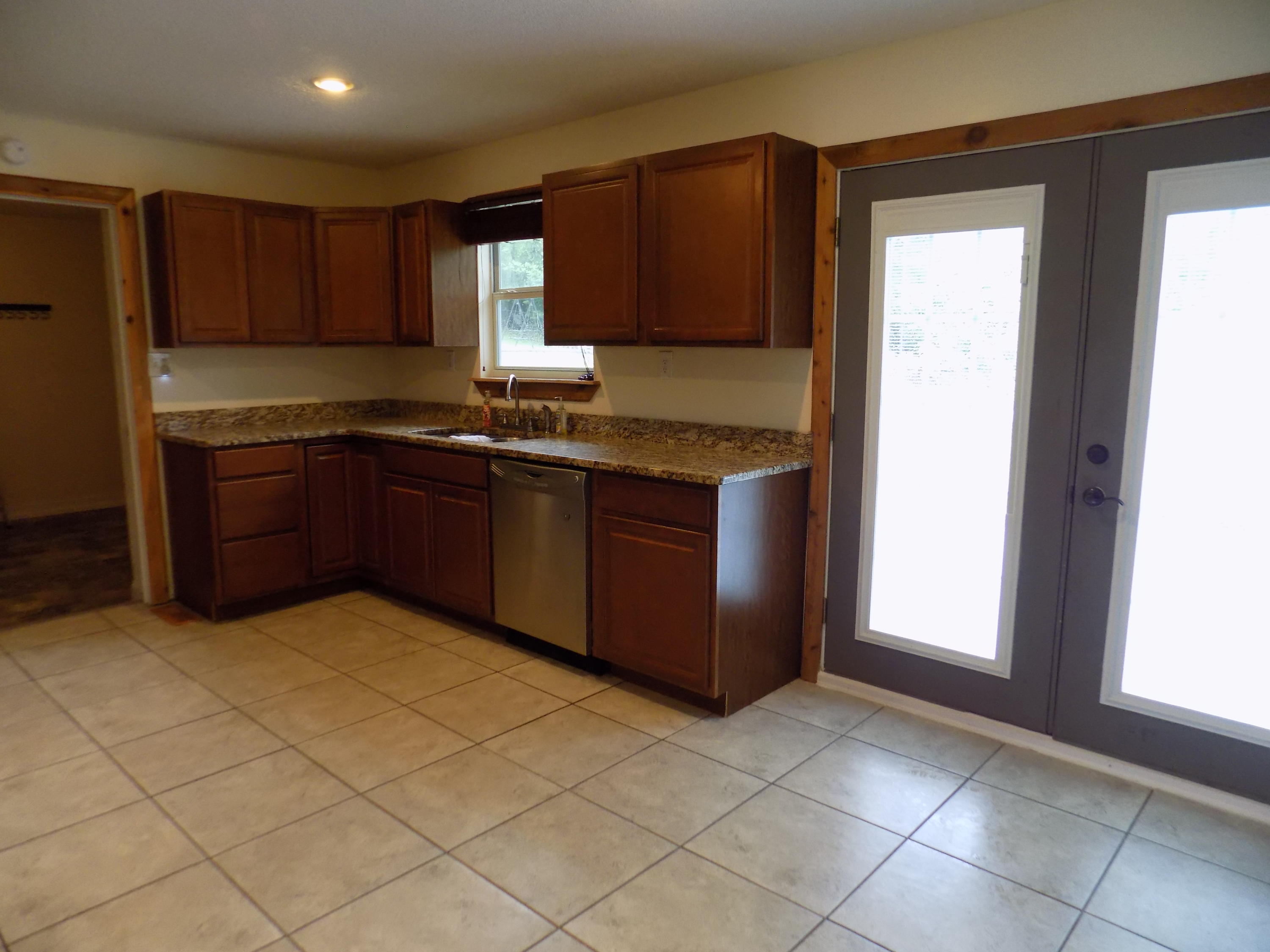 628 Corbley Road Rossville, GA 30741 - Photo 3 of 22 2020-04-14 22.33.12