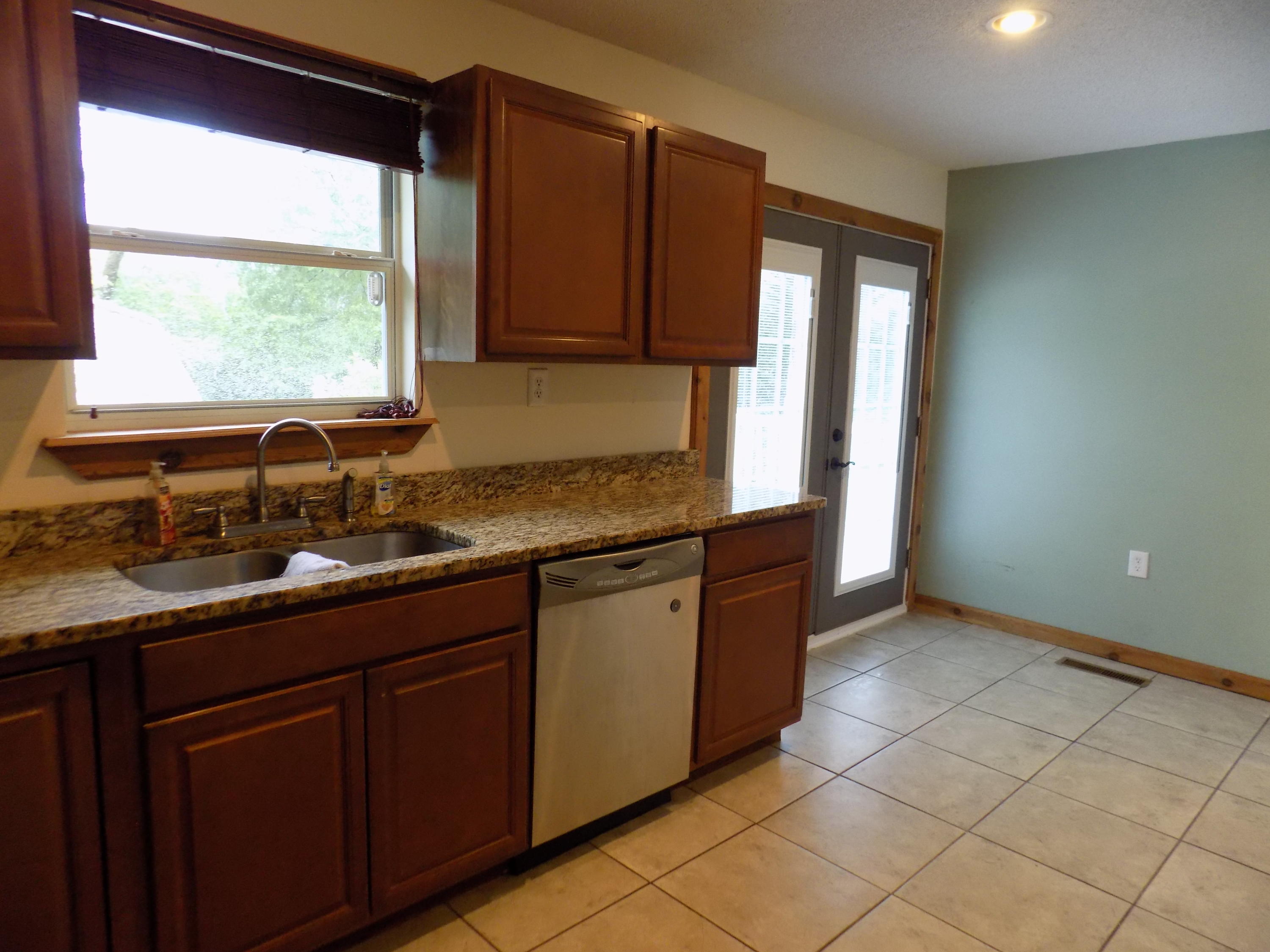 628 Corbley Road Rossville, GA 30741 - Photo 5 of 22 2020-04-14 22.33.40