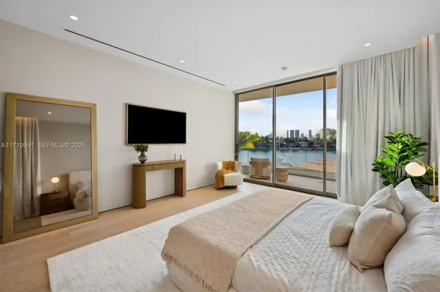 $44,995,000 | 424 West Rivo Alto Drive, Miami Beach, FL 33139