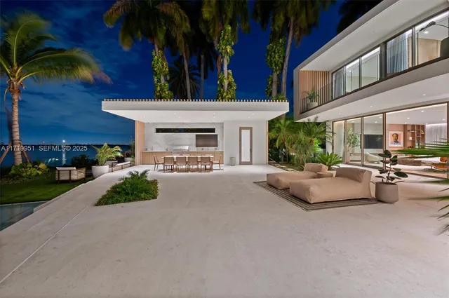 $44,995,000 | 424 West Rivo Alto Drive, Miami Beach, FL 33139