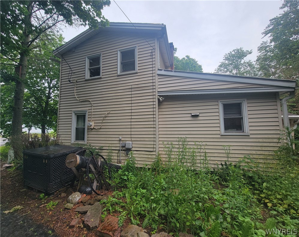 5074 Lower Mountain Road Lockport, NY 14094 - Photo 4 of 29
