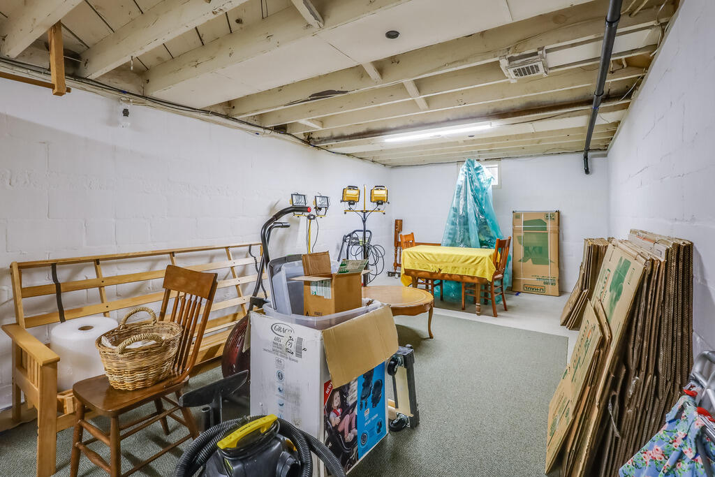 4729 Vista Road Manitowoc, WI 54220 - Photo 24 of 38 IMG_3490